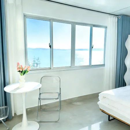 Meizhou Island Xiishan Guyu Homestay (Mazu Temple Shop)