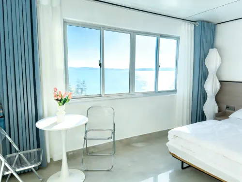 Meizhou Island Xiishan Guyu Homestay (Mazu Temple Shop)