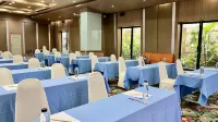 Asian Hotel - موقف سيارات