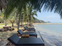 The Aiyapura Koh Chang Hotels near Chao Por Koh Chang Shrine
