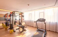 Xuchang Three Kingdoms Hotel (Pang Donglai Times Square Caowei Ancient City Branch)