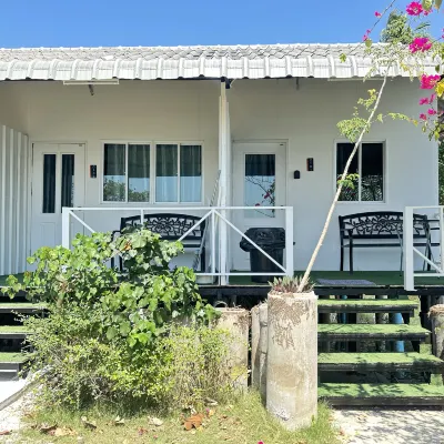 Summer Sunshine Các khách sạn gần Đền Wat Khok Piew