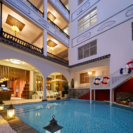 Pillowside | 180° Sea View · Pool