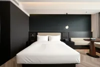 Nanka Hotel (Romantic Line Rainbow Beach)