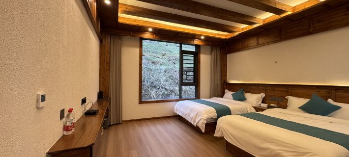 Dangling Jiacang Manor Hotele w: Powiat Danba