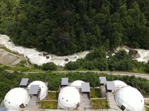 Kaledome Orman Evleri Eco Mountain Resort - Pysäköinti