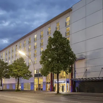 PLAZA Inn Hamburg Horner Rennbahn Hotels near Hammer Park