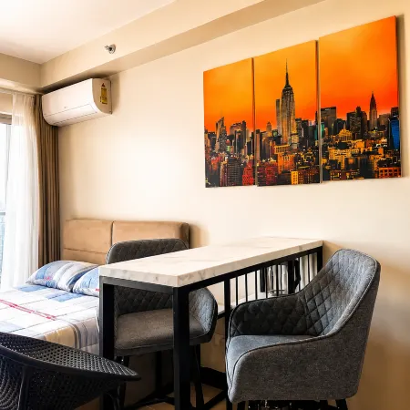 Arastar Escape | Luxury Condo with Fast WiFi & Pool Access