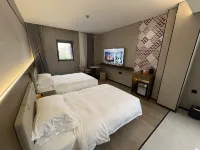 Borrman Hotel (Kunshan Golden Eagle International Xiuyi Subway Station)