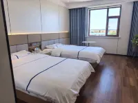 烏拉特後旗潮格大酒店 - 停車場