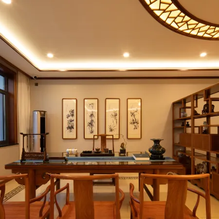 Taihe Manor