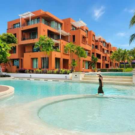 Las Tortugas Beach Front Condo - family Suite Room Отели рядом с достопримечательностью «Пляж Сай Ной»