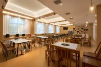 Yilong International Hotel (Xincai Moon Bay Park) - فطور
