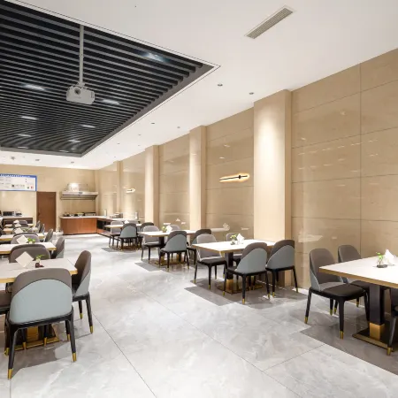 Jinlan'ou Hotel (Pingchang Chunguangyuan Commercial Pedestrian Street Branch)