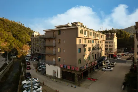 Chuangejia Theme Hotel (Suichang Longgu Road) Отели рядом с достопримечательностью «Red Army Push Forward Division Monument»
