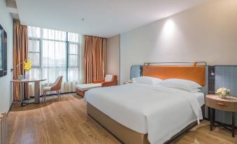 ECHARM Hotel (Guangzhou Railway Station Hebian Metro Station)