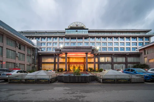 Houde Nanquanshan Hotel