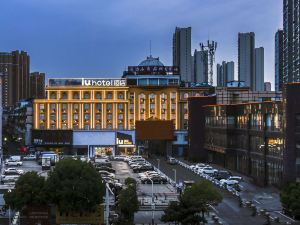 IU Hotel (Suning Plaza Chuzhou)