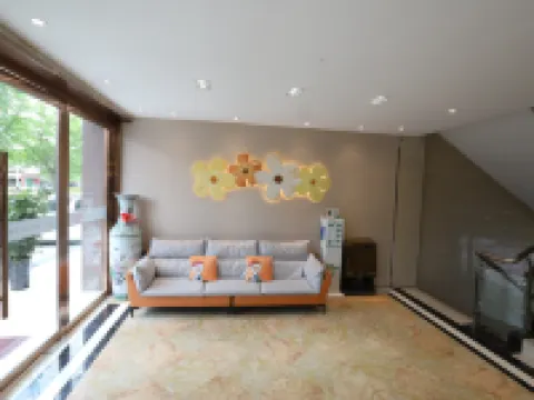 Fanhua Xili Hotel (Tianshui Fuxi Temple Ancient City Branch) Hotels in Tianshui