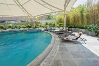 Tengchong East Lake Thermal Spa Hotel - Infinity Pools