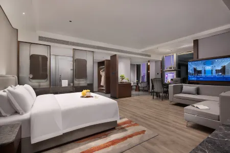 Jianming International Hotel Отели рядом с достопримечательностью «Yangsha Lake Colorful Flower Field»