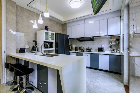 Royal Villa at Mayland CIty Отели рядом с достопримечательностью «Mayland Resort Hot Spring»