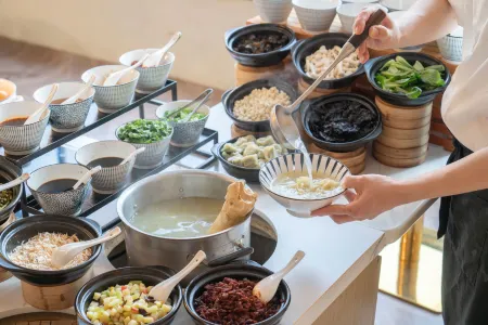 Bailang Hotel (Xi'an High-tech Store) Отели рядом с достопримечательностью «Xi'an Institute Service & Software Science Technology»