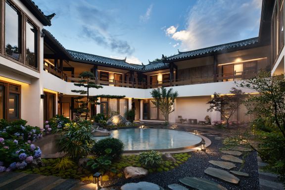 Lijiang Pu Zhi Designer Hotel HOLIDAY VILLA (The Old Town of Lijiang South Gate） Hotels in Lijiang