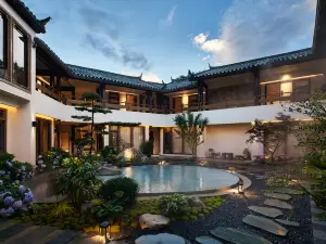 樸致·設計師奢享度假·花園飯店Holiday Villa（麗江古城南門店）