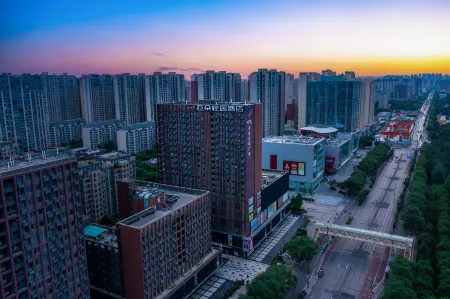 Atour Light Xi'an University Town Отели рядом с достопримечательностью «Hailian Temple»