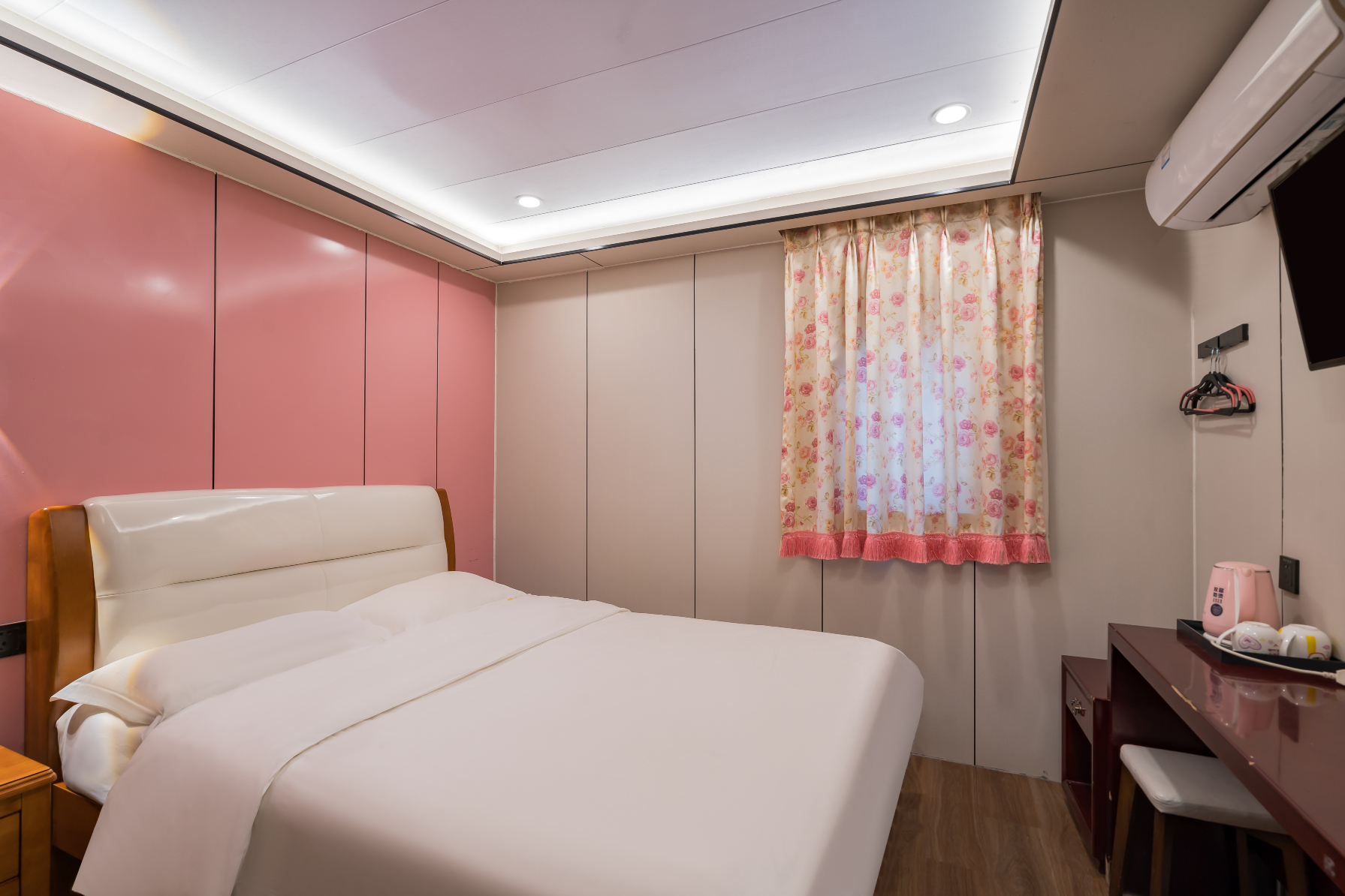 Guohan Theme Hotel (Beijing Dongzhimen) Hotel Overview