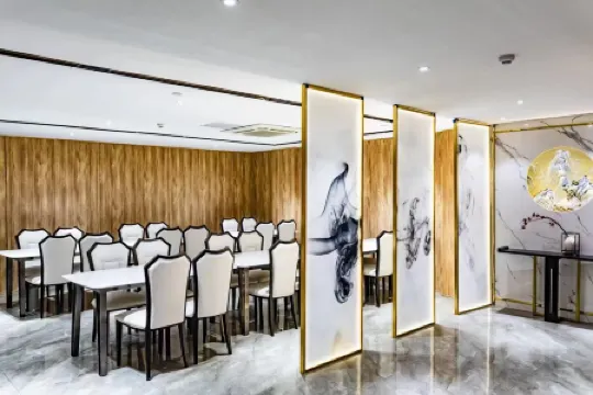 GreenTree Inn (Gu Town Guyang Road Experimental Middle School)