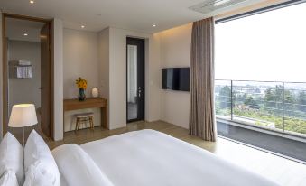 Velum Resort