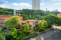 Wuxuan Hotel (Shapingba High-speed Railway Station Chongqing University) Hotel in zona Chongqing University Gymnasium