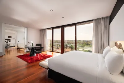 Hilton Madrid Airport Hôtels à proximité de : Centro Comercial Las Rosas