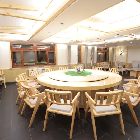 Genhe Helun Business Hotel