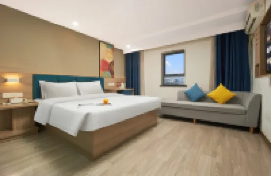 7 Days Premium Hotel (Changsha West Bus Station Meixi Lake East Subway Station) Hotels near Yuelu Mountain