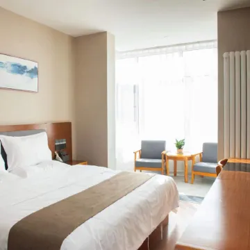 Home Inn Huayi (Linyi Lanling Yucai Road)