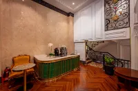 Golden Star Apartment - New