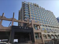 Ji Hotel (Yantai Development Zone Jinshatan Housha Square Branch)