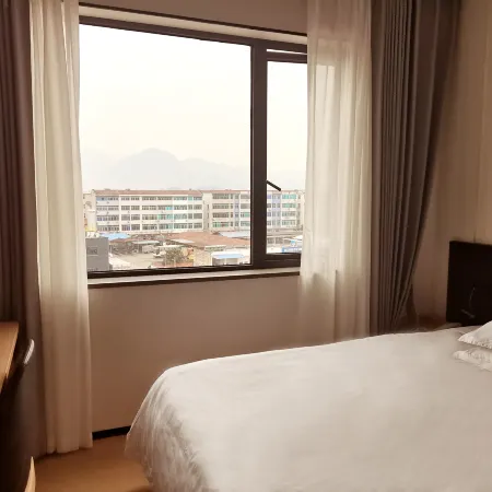 Hetianxia Hotel (Pujiang Passenger Transport Center)