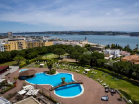 MS Aparthotel Hotels near Praia de Santo Amaro