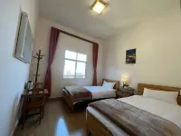 Yuanyang Duoyishu Scenic Area Inn