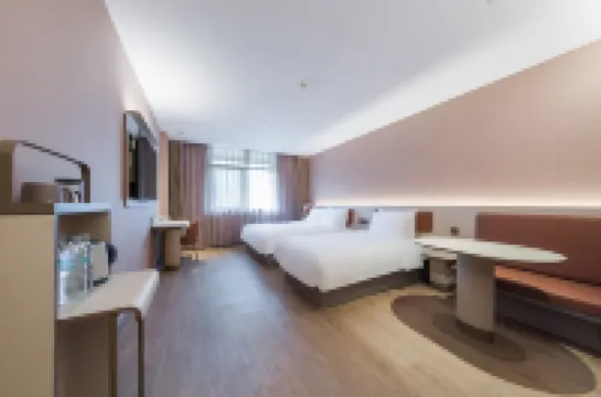 โรงแรม HanTing (ถนนตงเฟิงที่สี่ สวนอุตสาหกรรมหยางตง หยางเจียง)