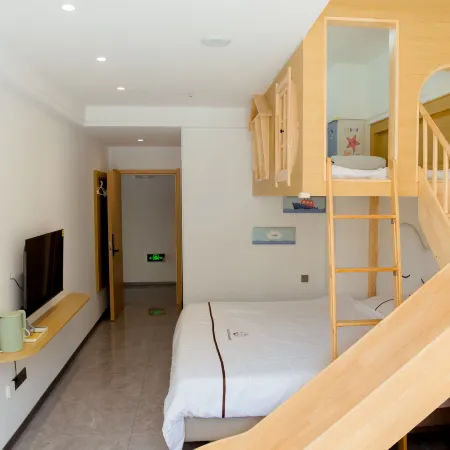 Yuya Small Building Homestay (Third Bathing Beach Branch)