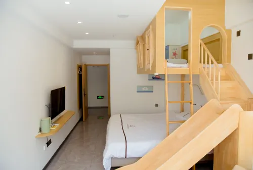 Yuya Small Building Homestay (Third Bathing Beach Branch) - 2-Star