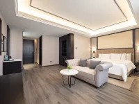 Xana Hotelle Hotel (Huludao City Suizhong ) - parking