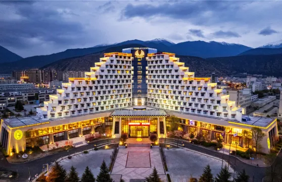 林芝五洲皇冠酒店