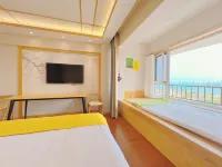 Muhai Lvsu Seaview Apartment (Development Zone Shibeiwan Water Park Branch)