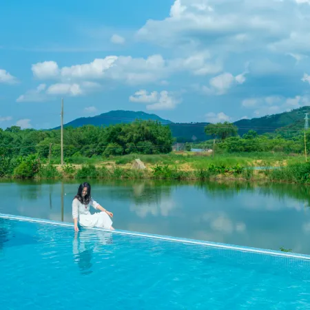 Quchenhua B & B (Yingde Huoshi shuigu village)